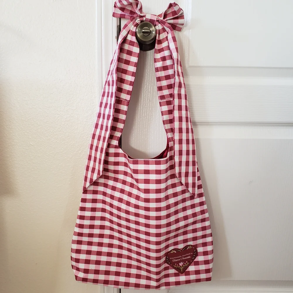 Checkered Red and White Tote Bag - Picture 1 of 4